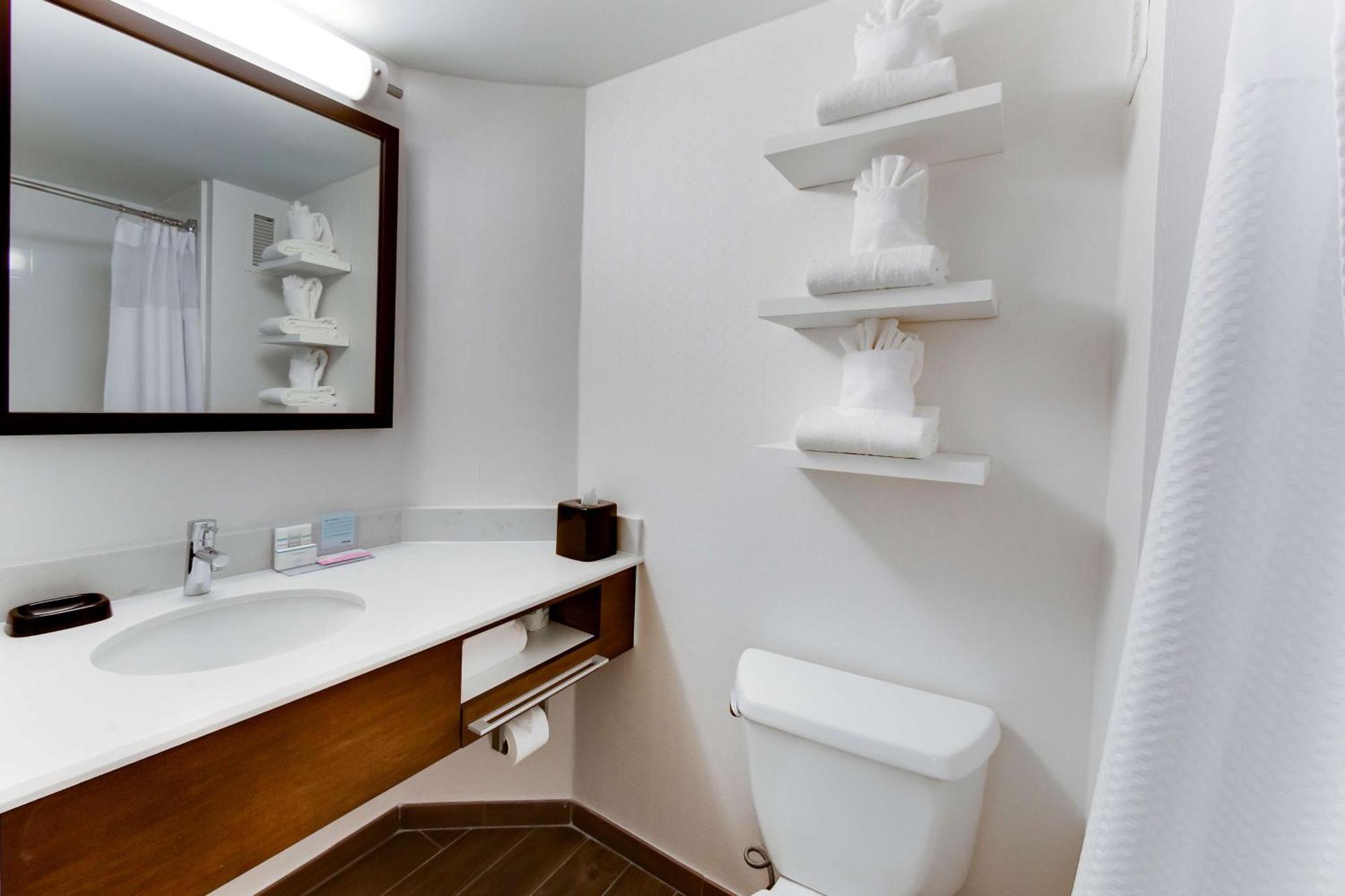Hampton Inn Harrisonburg - University Buitenkant foto